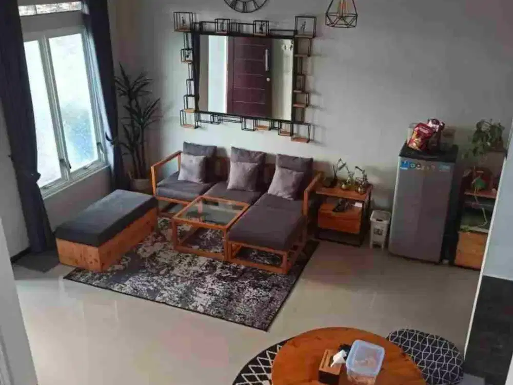 rumah 2 lantai kokoh dan bersih lingkungan perumahan bagus daerah suhat dekat kampus UB Brawijaya dan unmuh. dekat sudimoro