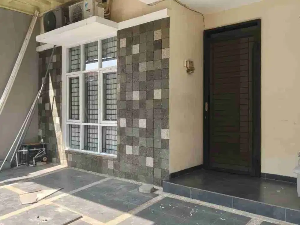 Rumah Sewa Mekarwangi 2 Lantai Minimalis dan strategis