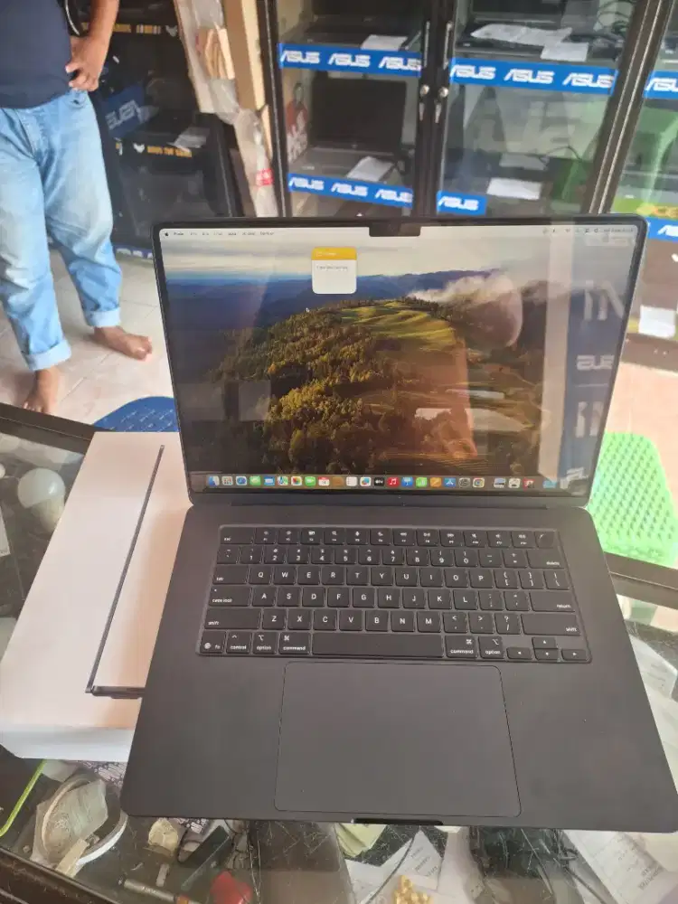 Macbook Air M4 Ram 16 ssd 512 iBOX CC 9 15.3inc layar 3K Retina