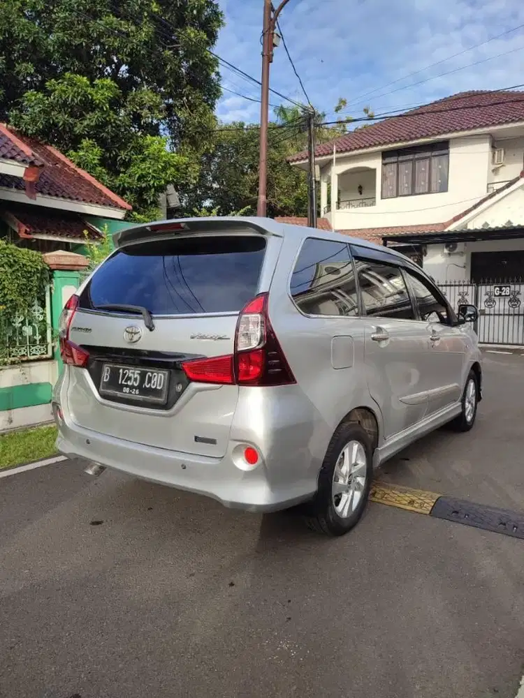 Toyota Avanza Veloz metic th 2016 silver metalik nopol Ganjil jakarta