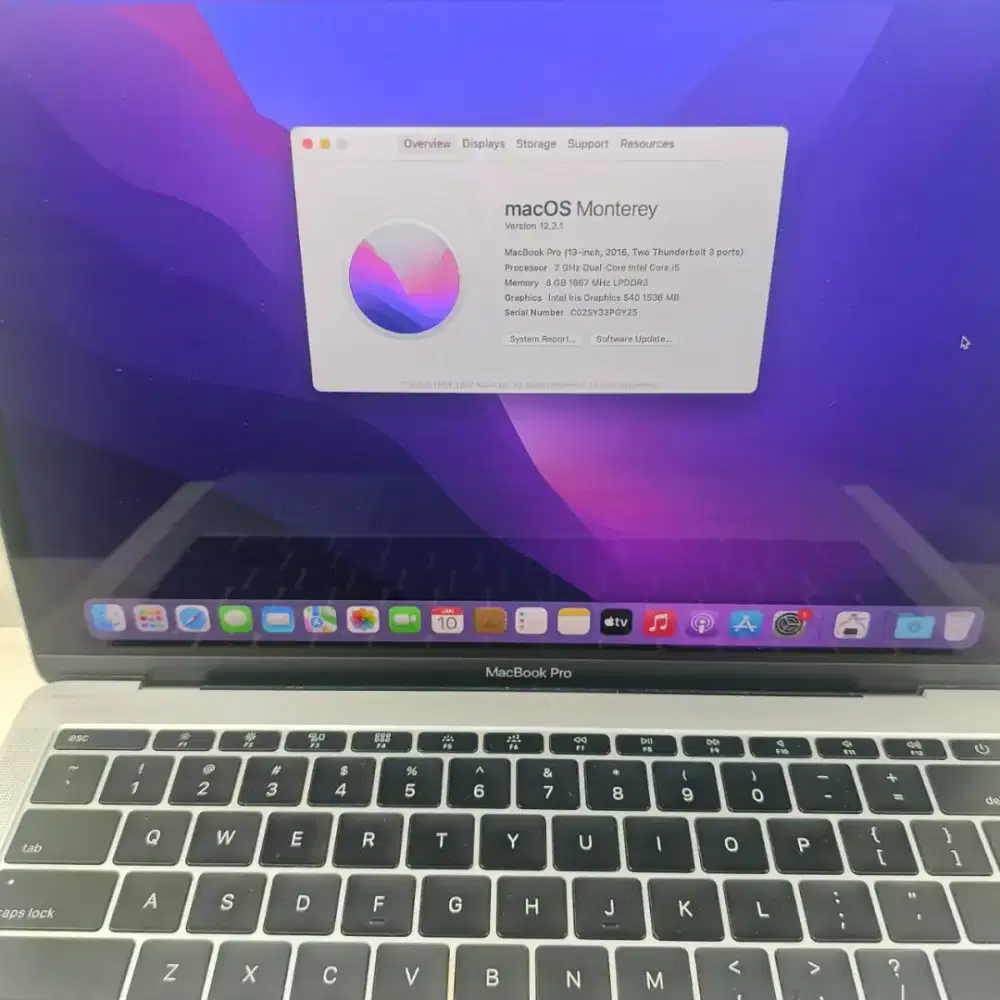 Macbook Pro 2016 Ram 8 Ssd 256 Layar 13 inch Full set Silver mulus