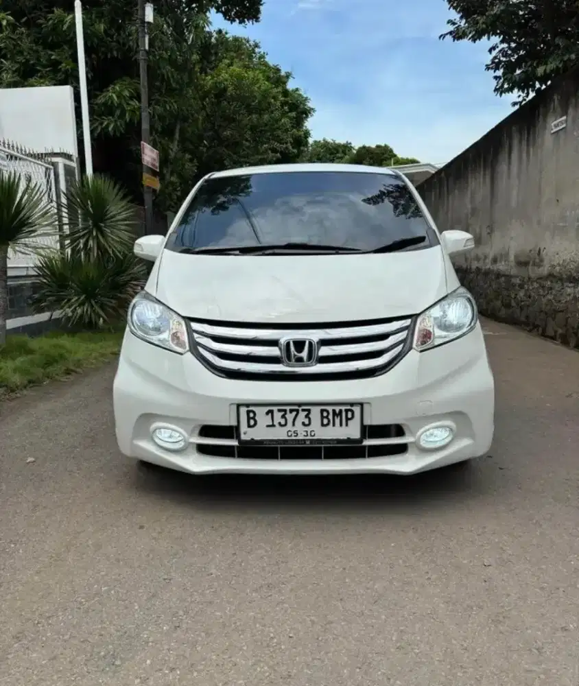 Honda Freed PSD E 2015