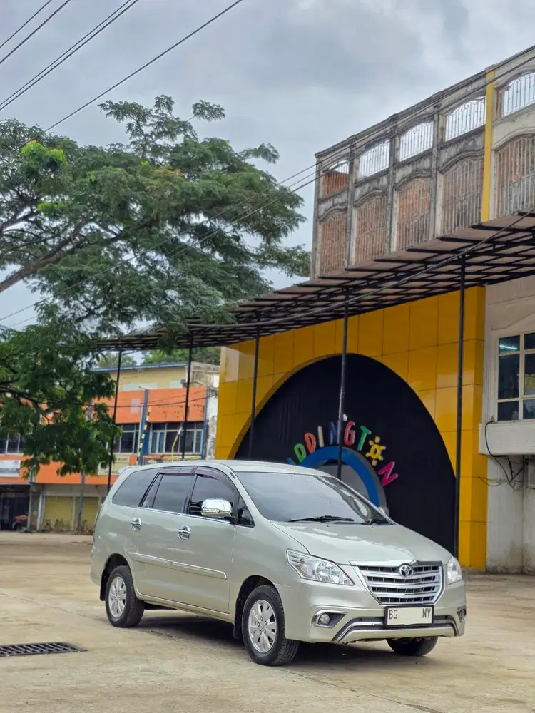 Innova 2.5 G Automatic 2012