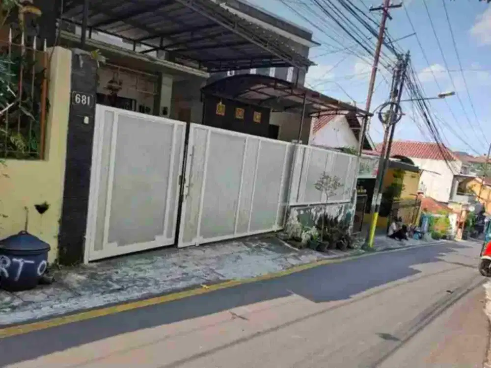 rumah murah luas 205 di barenghanya 2 menit ke mall MOG dekat alun alun dan dekat jalan ijen