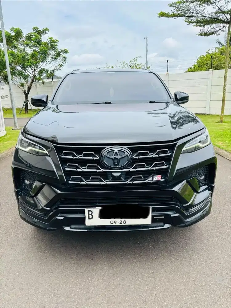 Fortuner GR 2.4 AT Diesel 2021
