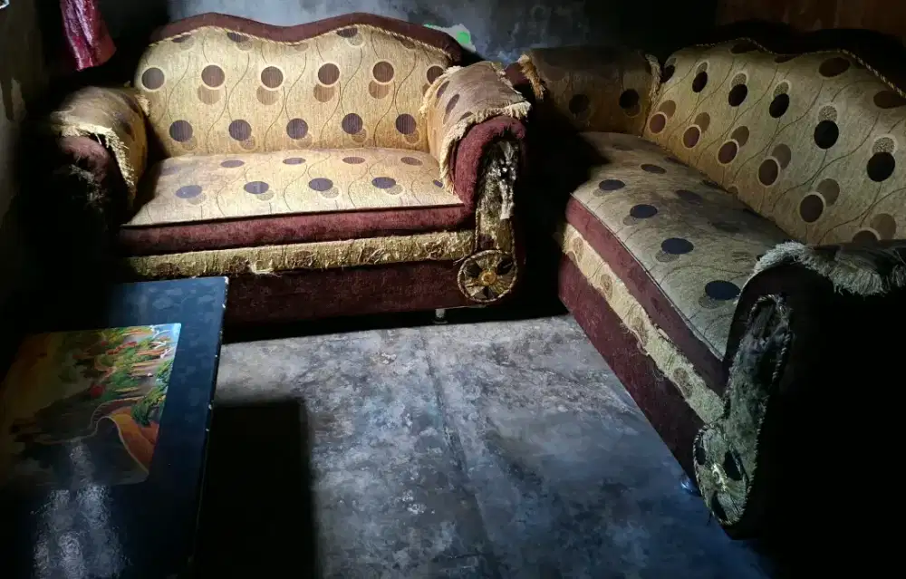 DI JUAL CEPAT SOFA BEKAS