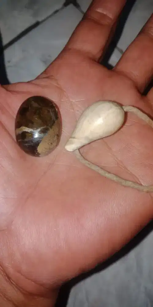 KOLEKSI BARANG ANTIK