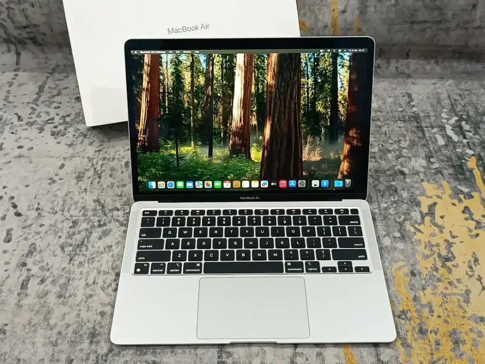 MacBook Air M1 2020 13 Retina 8GB 256GB Silver Fulset Like New