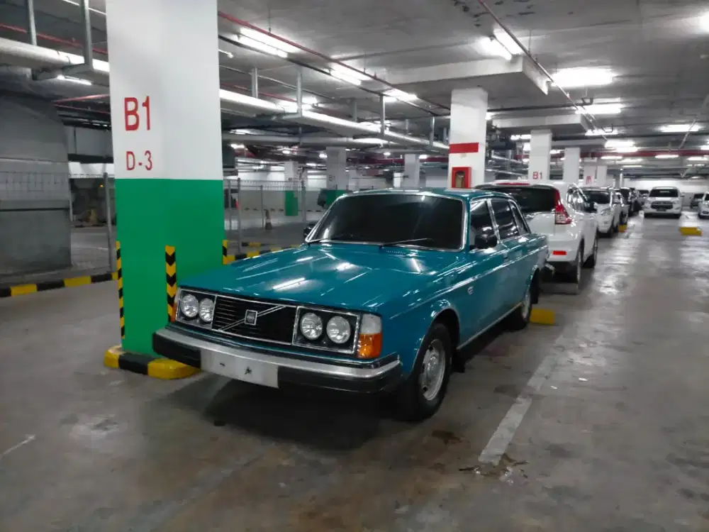 Volvo Tahun 1979 244DL
