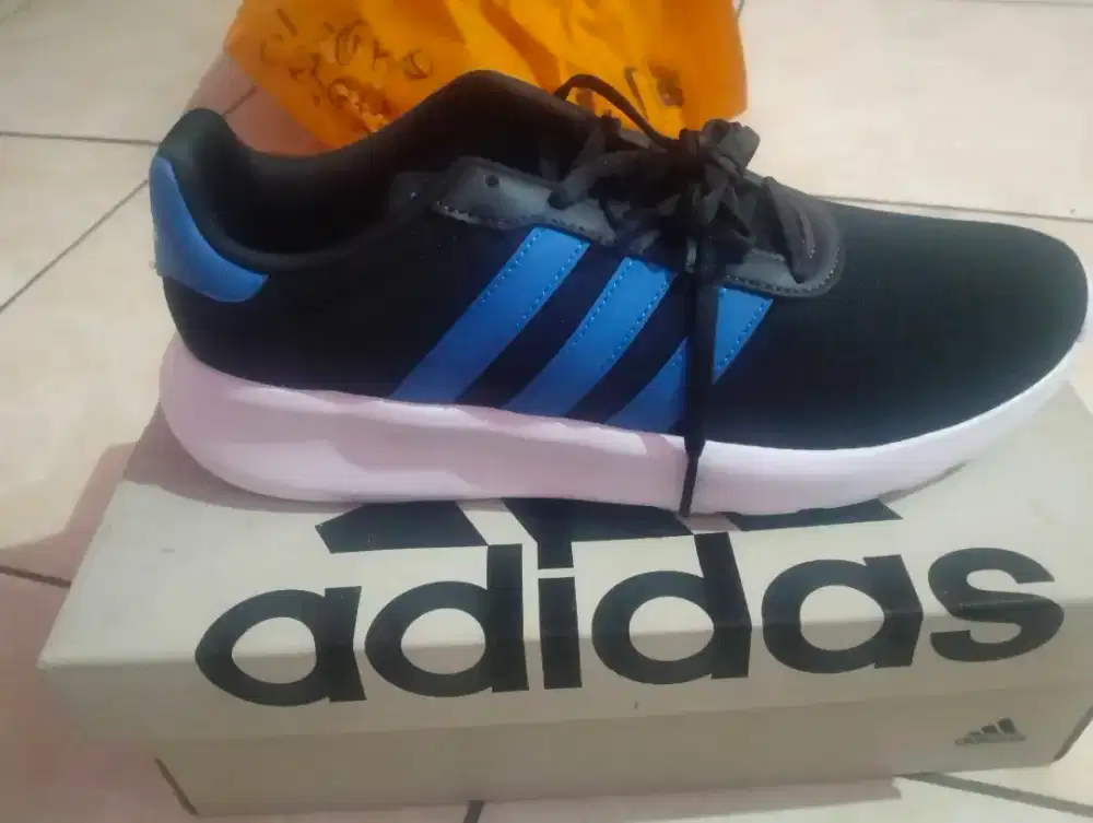 Sepatu Adidas Lite Racer 3.0 Ukuran 42