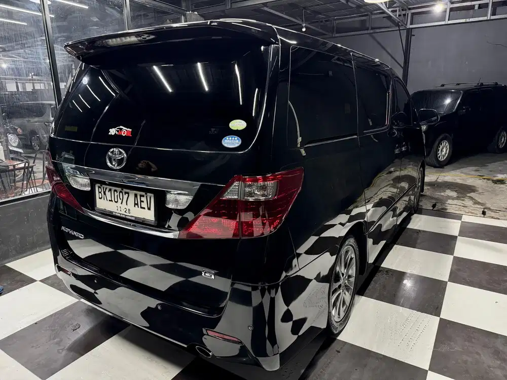 Toyota Alphard 2.4 G Limited A/T Tahun 2012