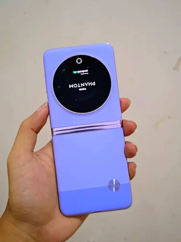 Techno Phantom V Flip 5G RAM 8+8/256GB