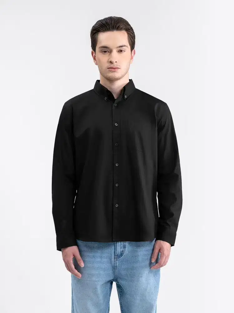 Kemeja Kantor Hitam Anti Kusut Livehaf