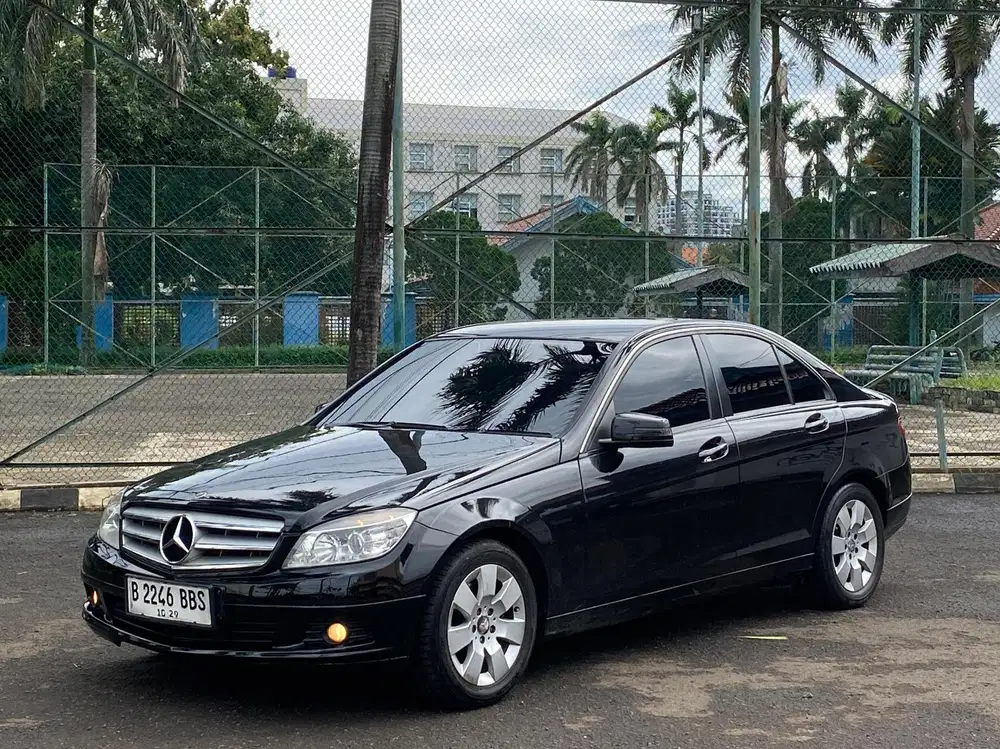 Mercedes-Benz C200 2009 Bensin