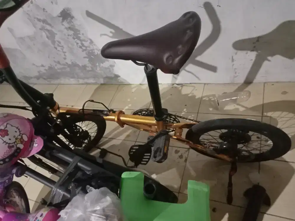 Sepeda lipat Pasific