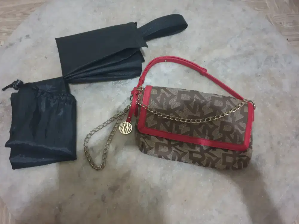 Tas selempang wanita DKNY original like new