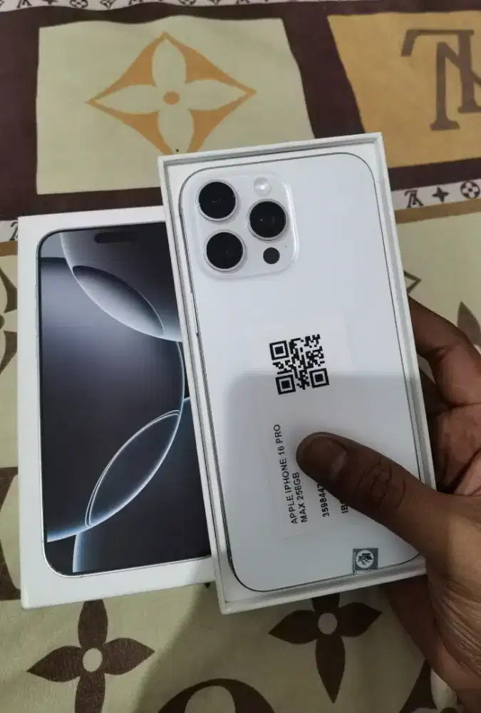 Iphone 16 Pro Max 256gb ibox mulus no minus BH 100% Garansi ON