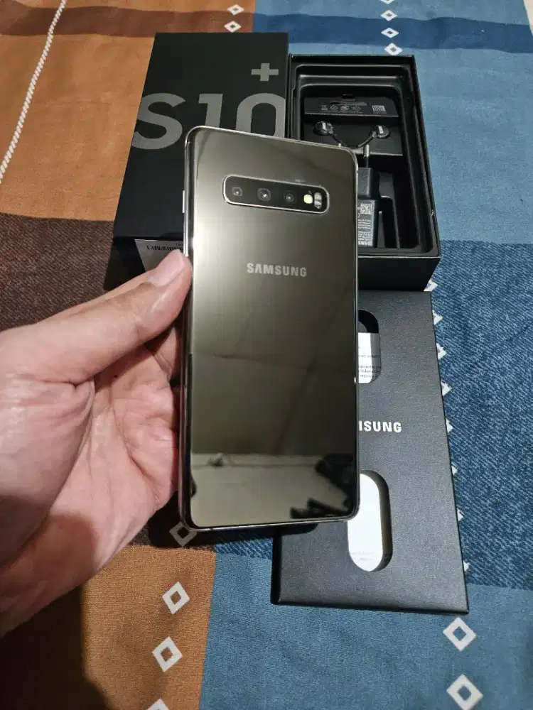 Samsung S10+ plus 12/1TB Mulus Resmi Sein ,Bisa Tukar Tambah