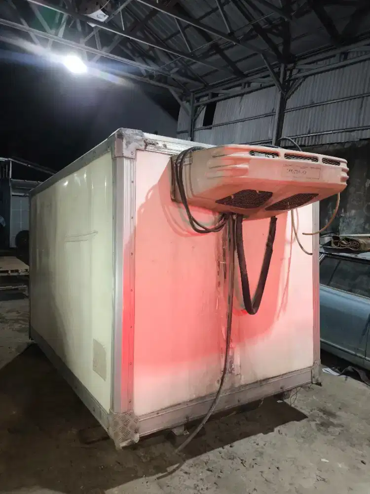 Box Freezer Pendingin Izuzu Traga / AC Frozzen suhu -20celcius