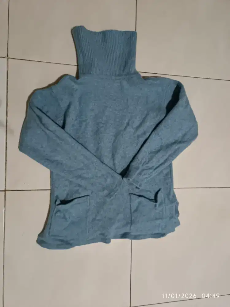 Sweater hangat musim dingin
