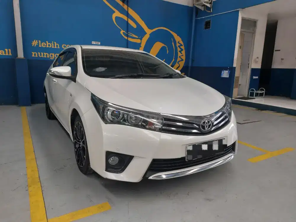 Toyota Corolla Altis 1.8 V AT Low KM 63rb Service Record