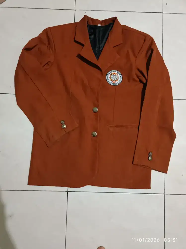 Baju, atasan, kaos Gratis