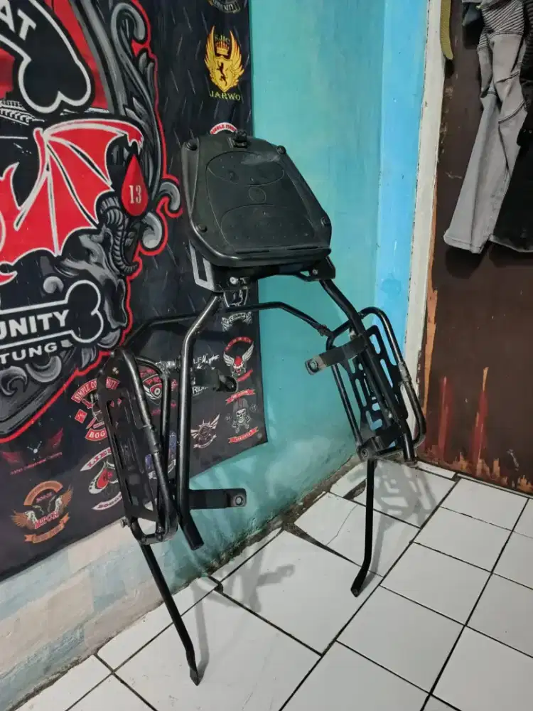 Jul aja gan breket turing buat honda ADV 160