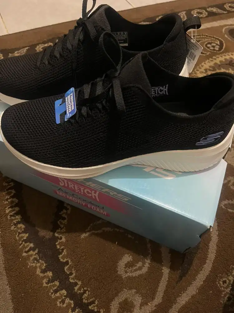 Sepatu Original Skechers Ultra Flex Black ukuran 39 (insole 26cm)