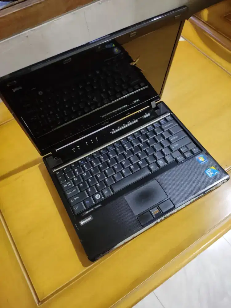 Fujitsu Lifebook (Mati Total)