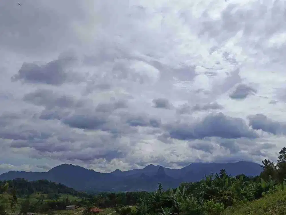 wisata di tanah sendiri