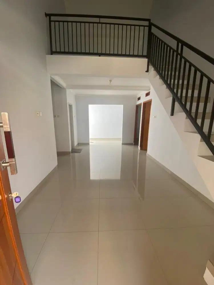 Di jual rumah mezanin sawangan