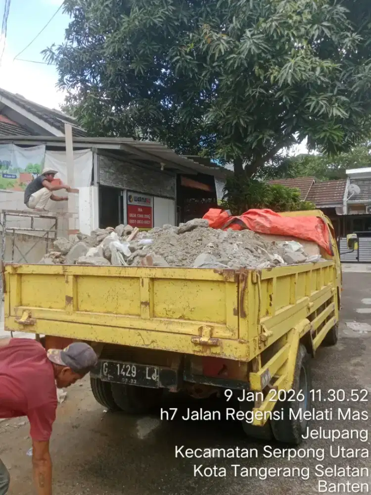 Jasa buang puing dan angkut tanah