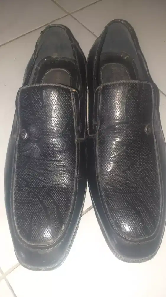 Sepatu pierre Cardin uk 40