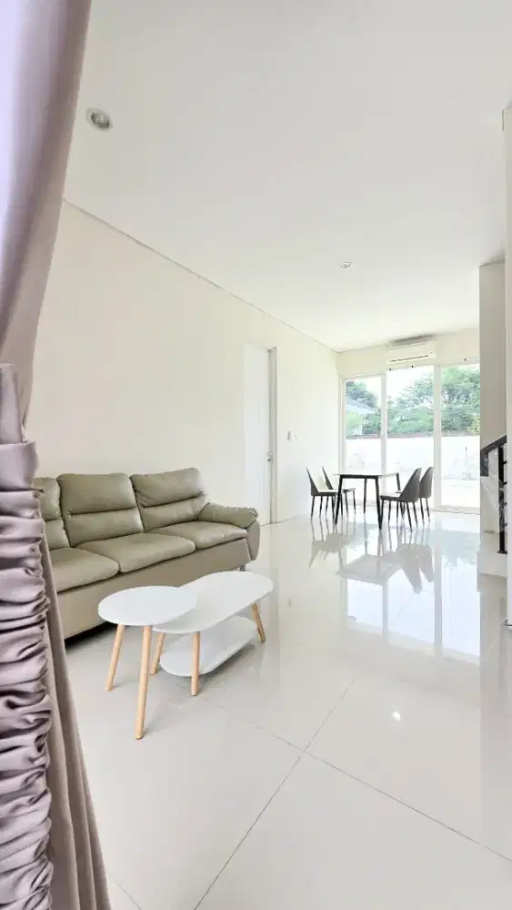 Disewakan dikontrakkan rumah di IVY PARK CITRALAND BSB SEMARANG