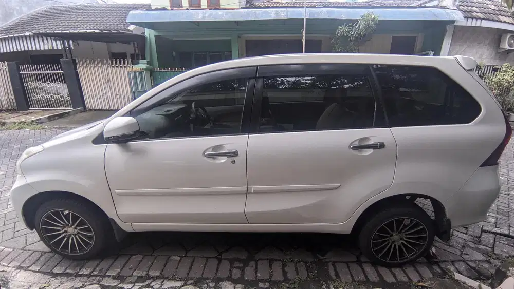 Daihatsu Xenia 2012 Bensin