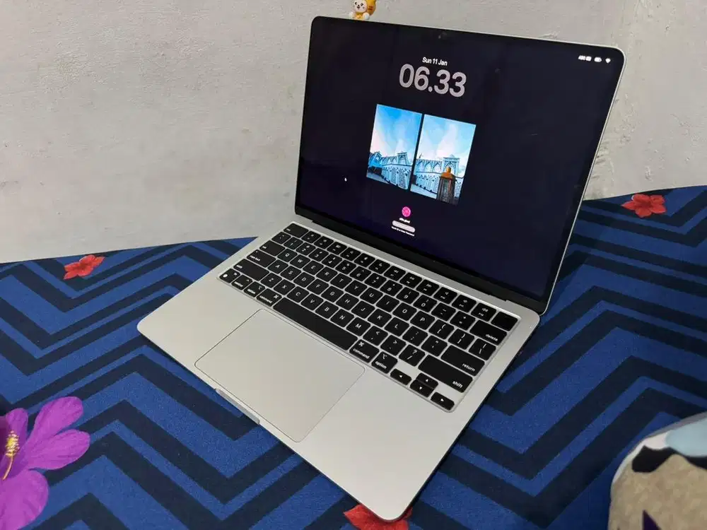 Macbook Air M3 8/256 gb Second