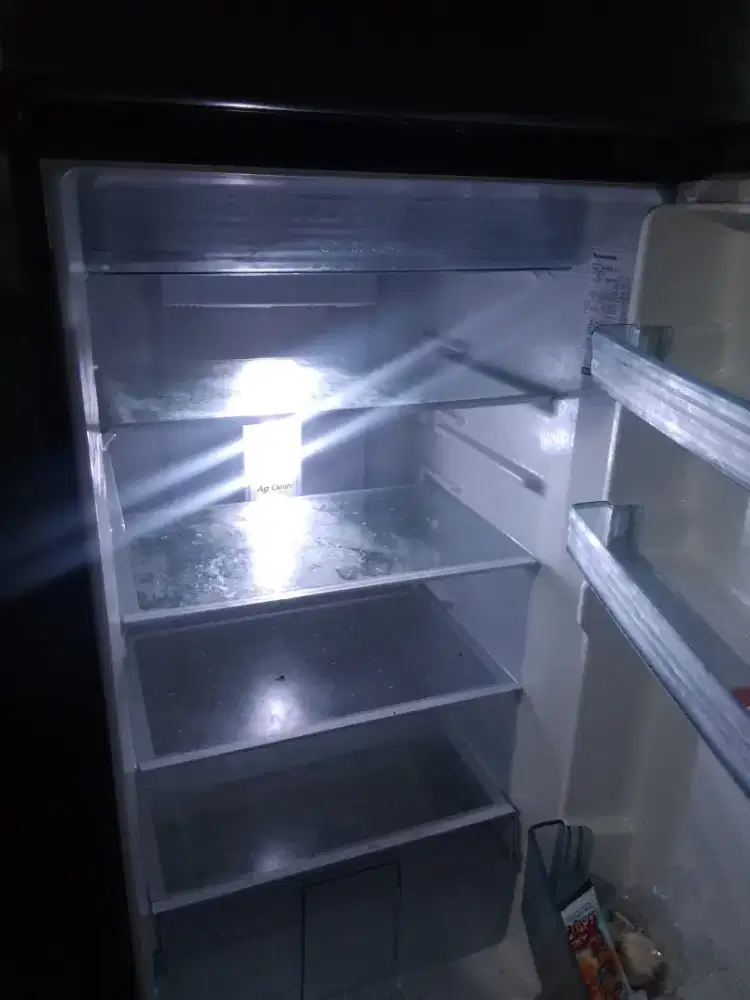 Kulkas panasonic 2 pintu