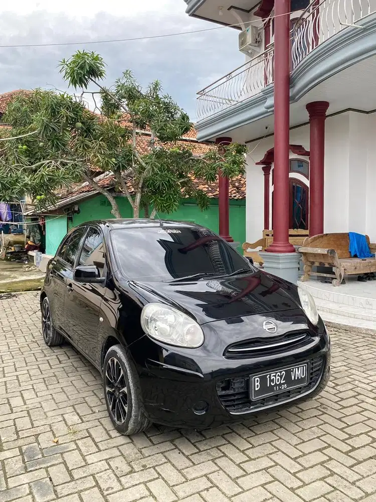 NISSAN MARCH MATIC 2010