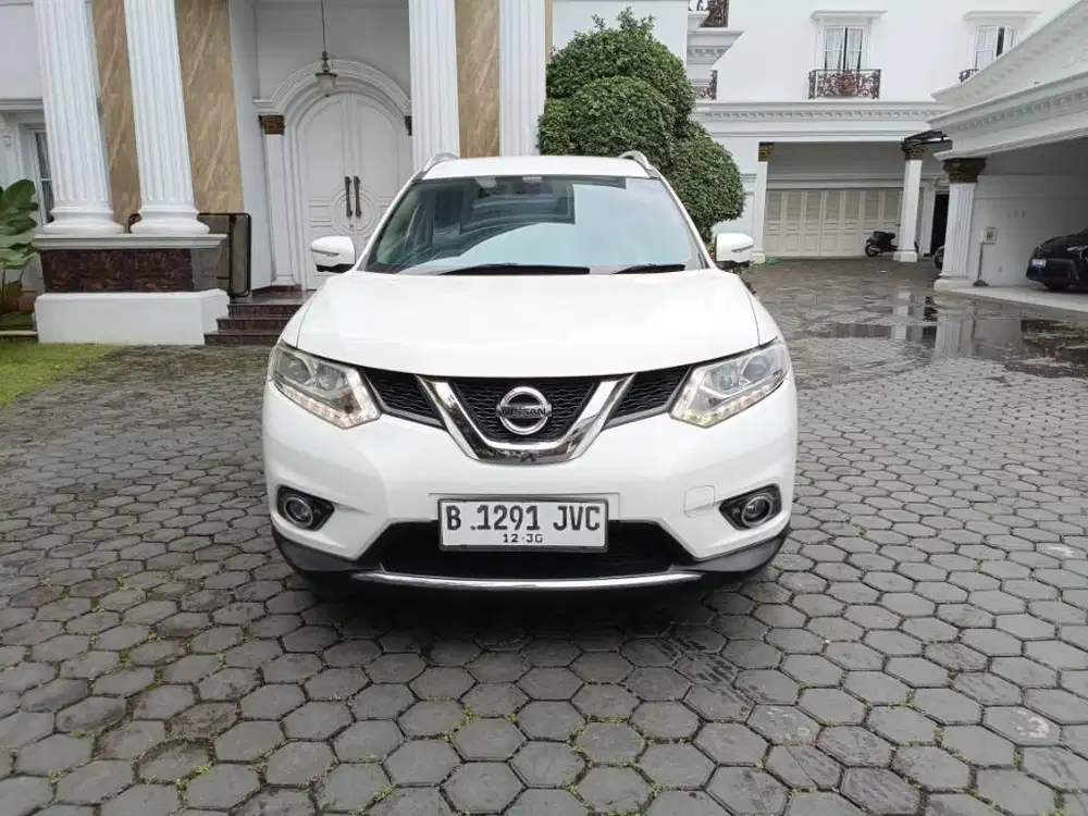 Nissan Xtrail 2.5 AT Tahun 2015 .