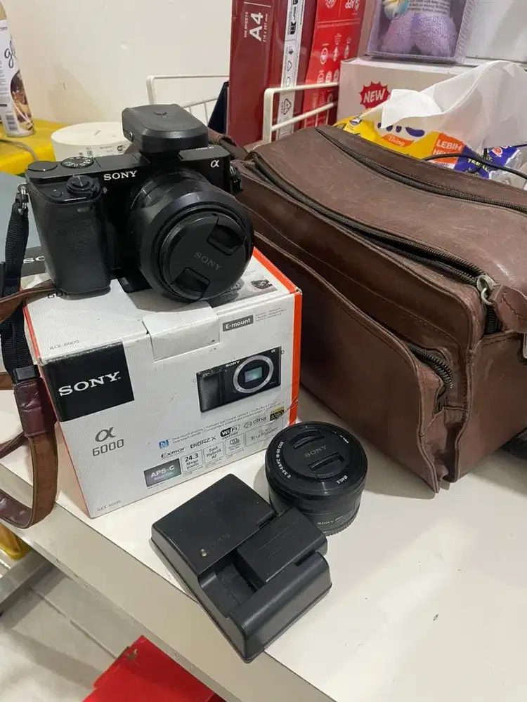 SONY A6000 + LENSA KIT + LENSA FIX