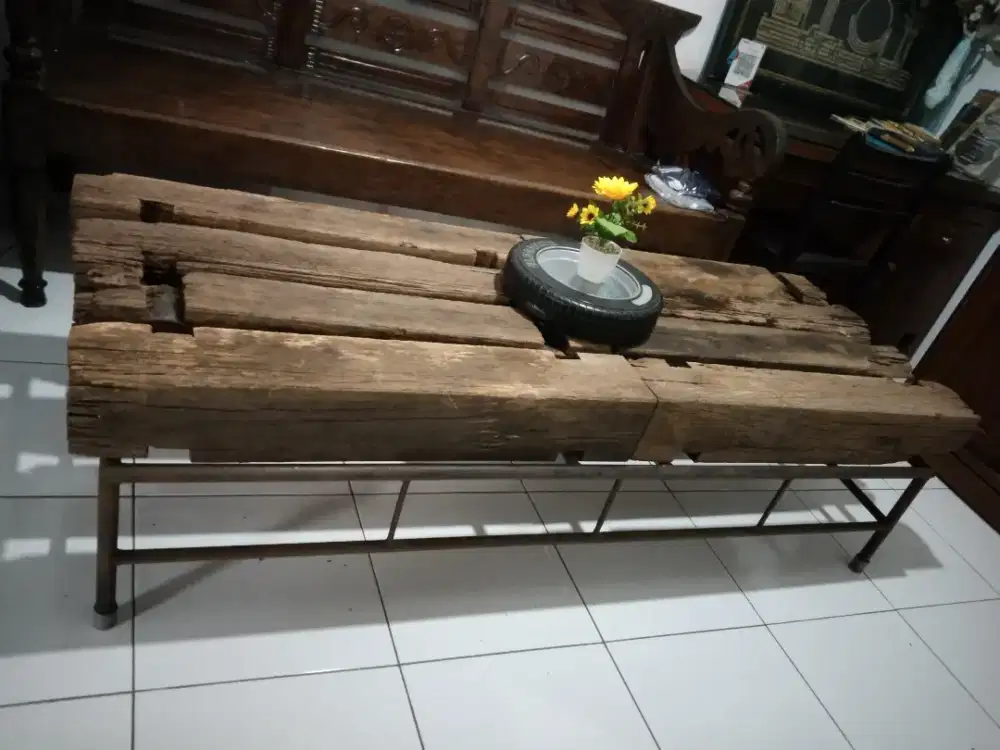 Jual murah meja antik dan unik kayu besi