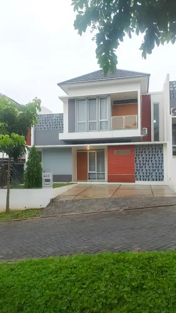 RUMAH DIJUAL BSB VILLAGE BOULEVARD JALAN UTAMA SIAP HUNI