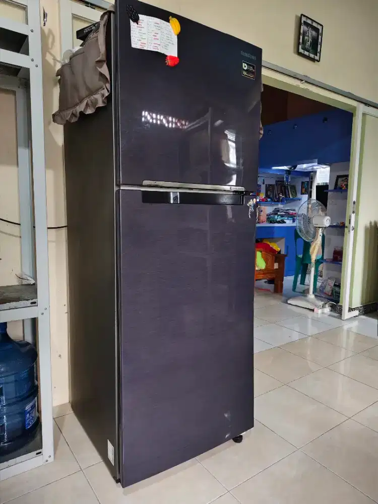 Dijual Kulkas Samsung 300L