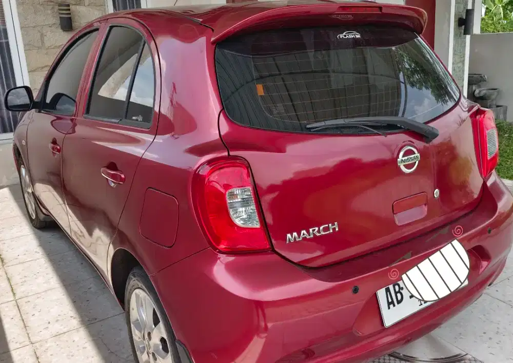 Nissan march 2014 matic 1.2 L
