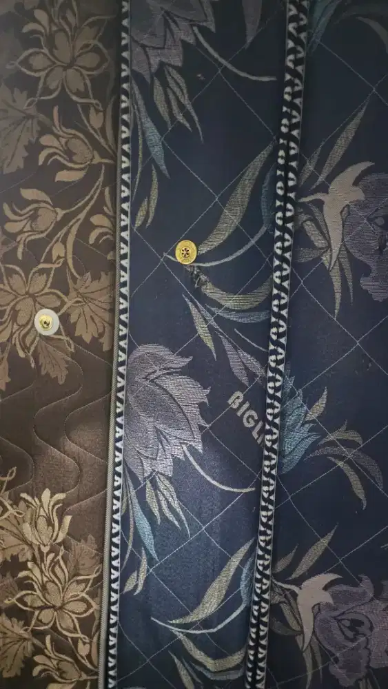 Dijual Kasur Bigland dan Central bekas