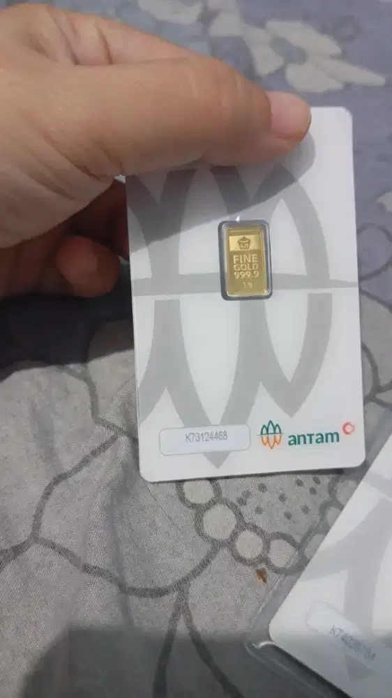 Emas Antam Certicard dan Retro