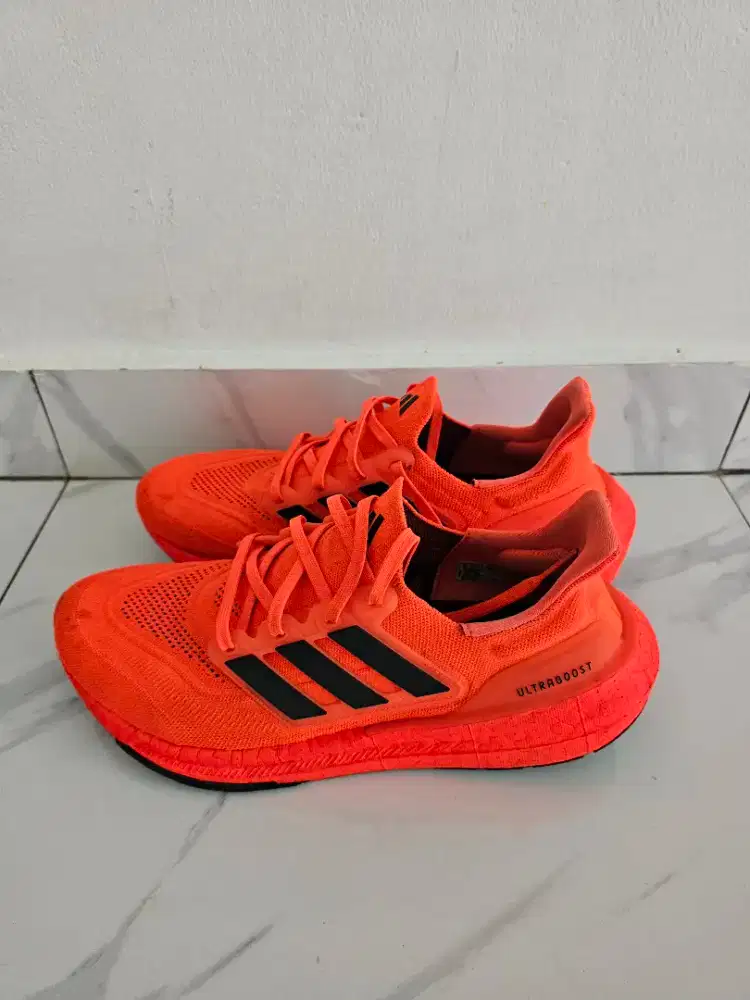 Sepatu Running Ultraboost size 44