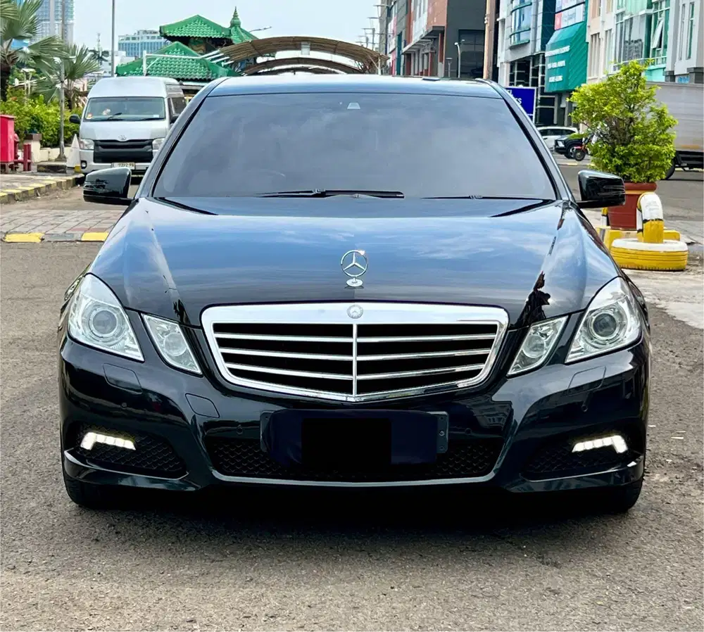 MERCEDES BENZ E250 AVANTGARDE CGI