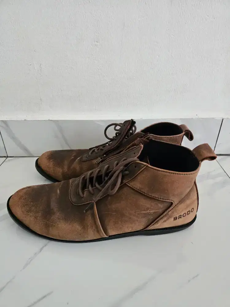 Sepatu Brodo Kulit size 44