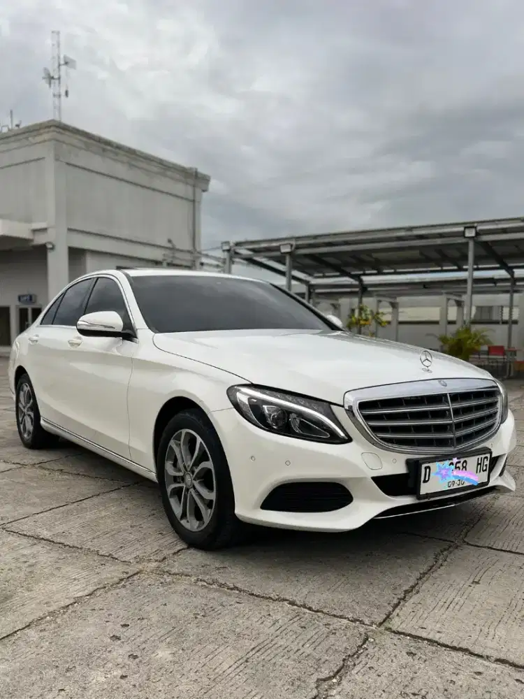 Fs Mercedes-Benz exscutive class Th2015